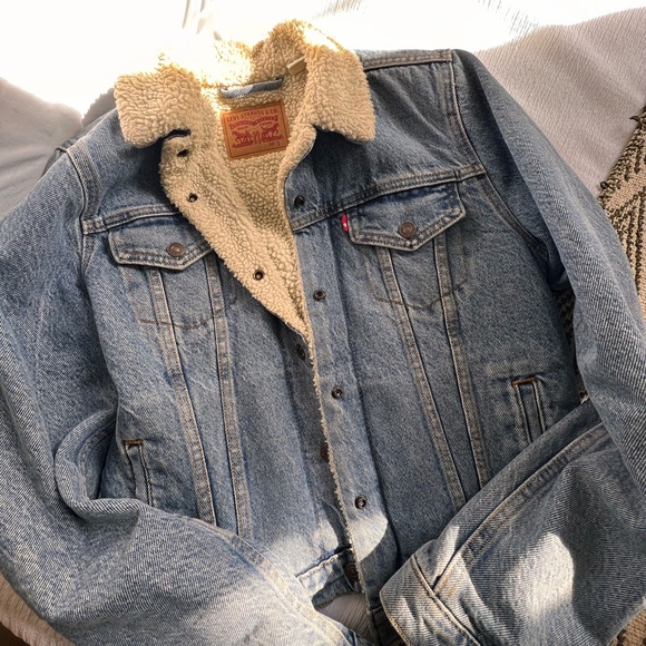 LEVIS - Picture 1 of 8